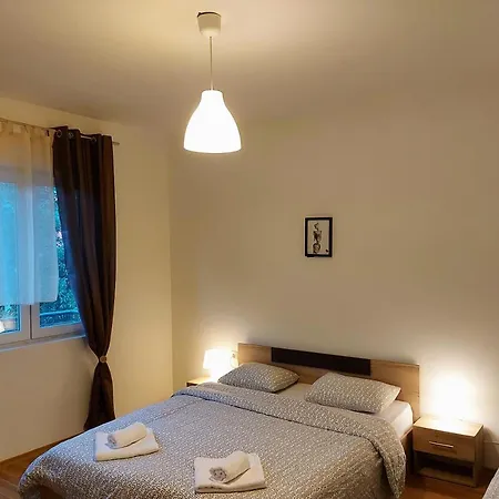 Apartment Makabo-apartment In House